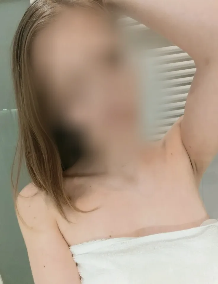 Lara, 28 años